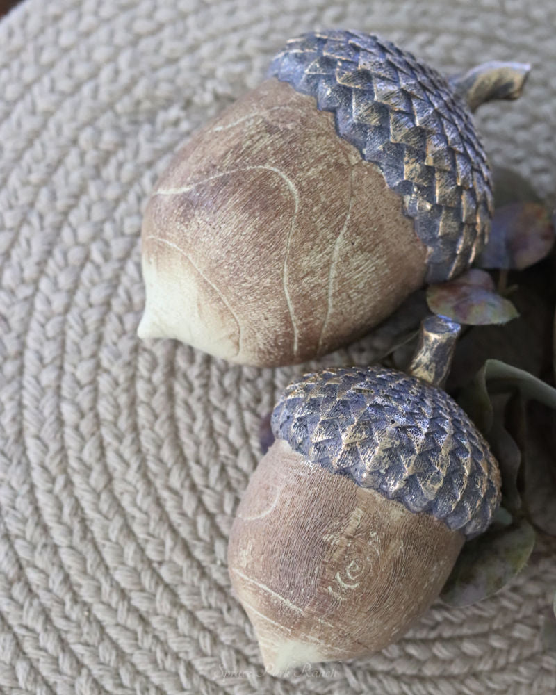 Wood Look Acorn