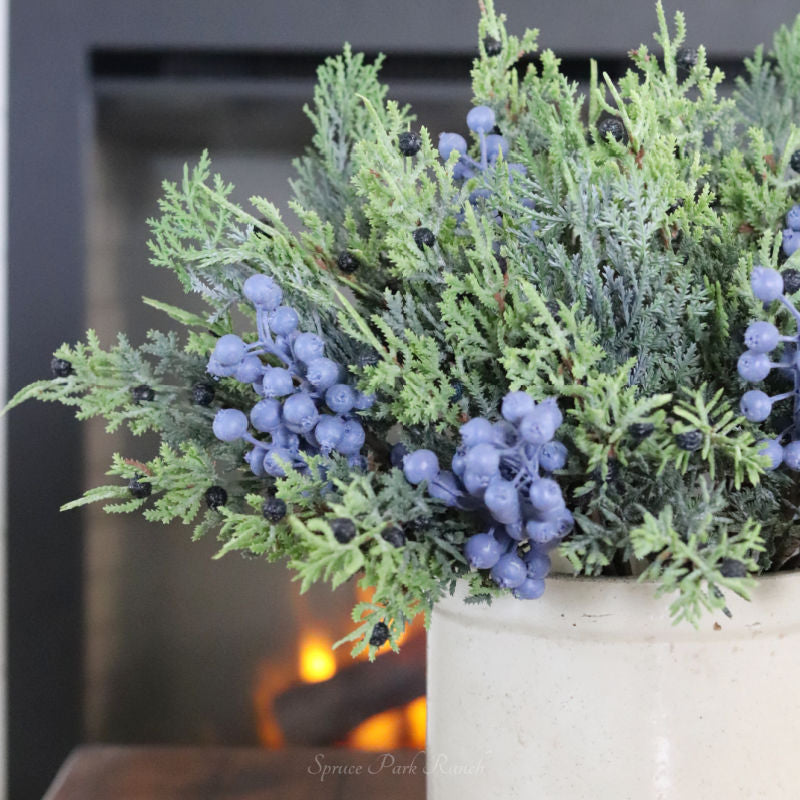 Cedar and Blueberry Bundle 16.25"