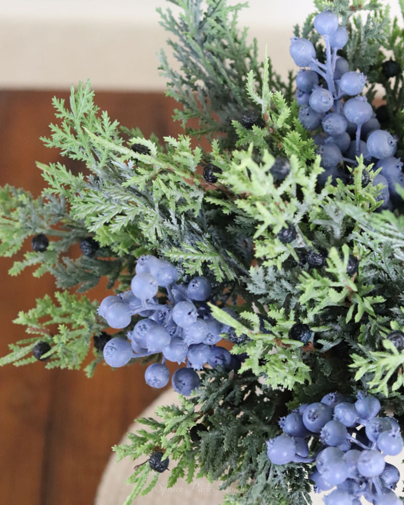 Cedar and Blueberry Bundle 16.25"