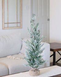 Relaxed Leaf Winter Tree