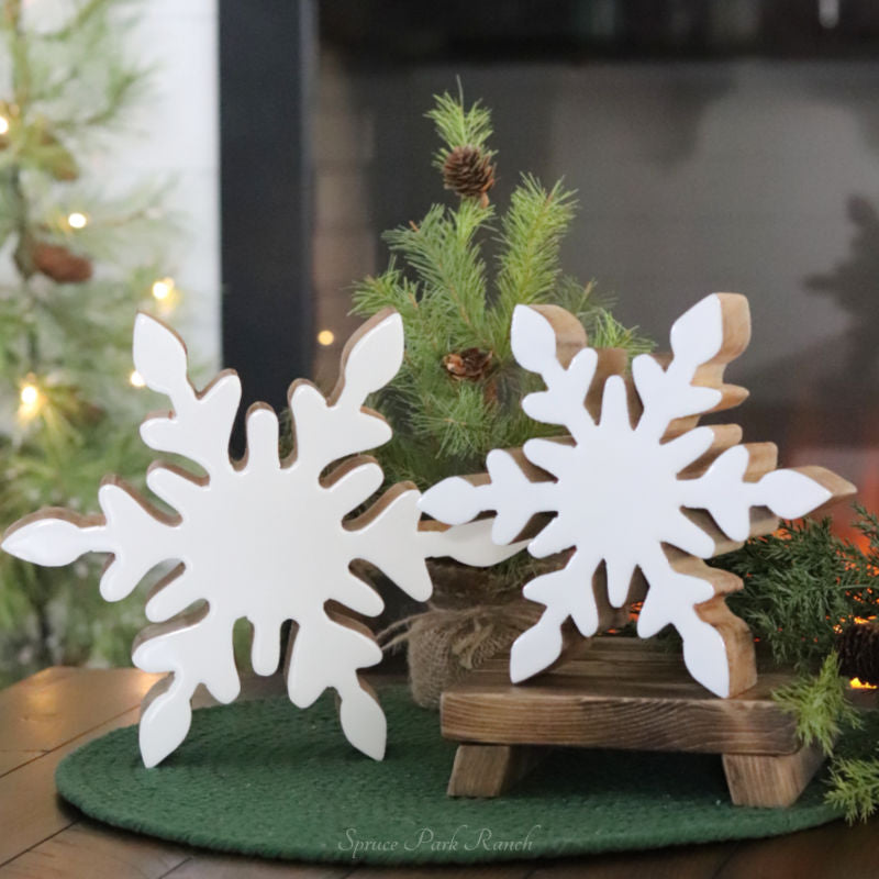 White Enamel Mango Wood Snowflake