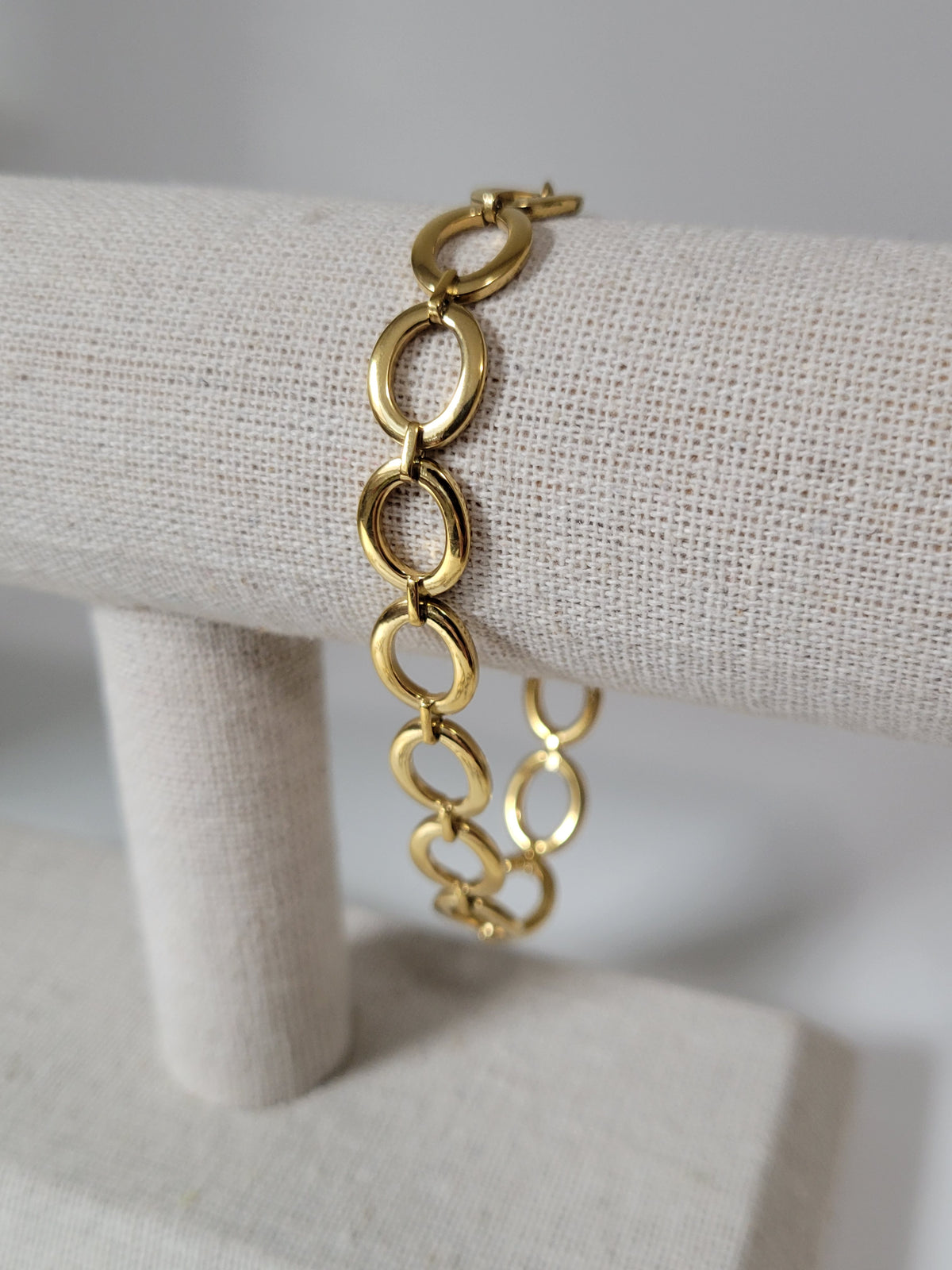 Camilla Oval Link Bracelet