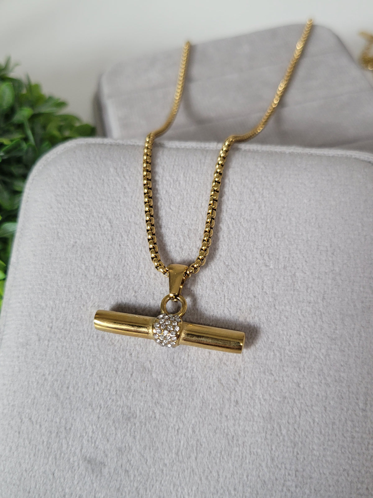 Vivoli T-Bar Crystal Necklace