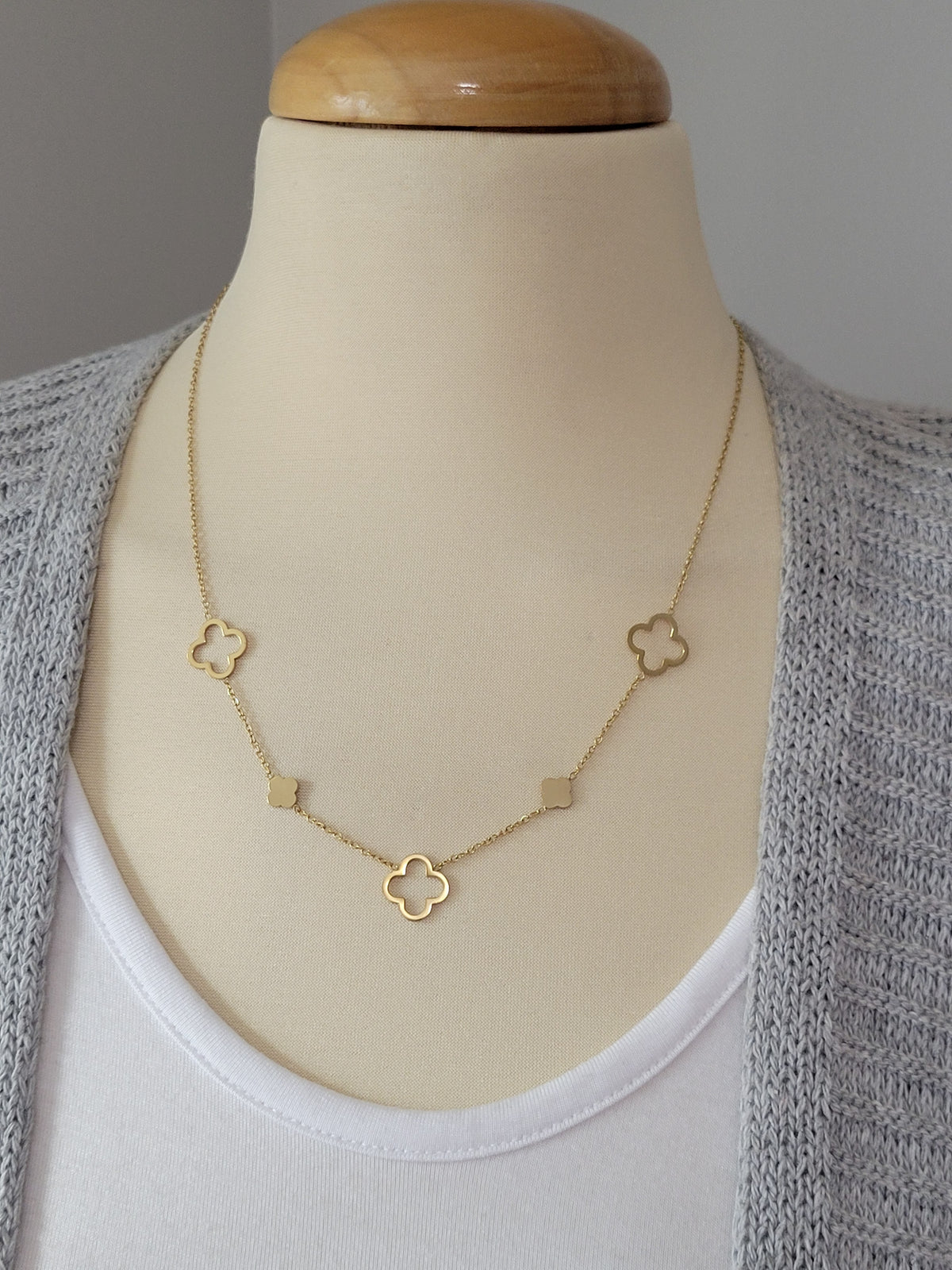 Signature Clover Station Necklace