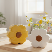 Daisy Tabletop Vase