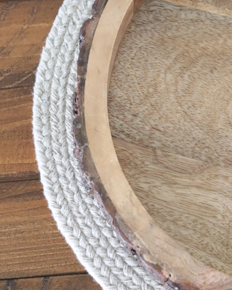 Rounded Bark Edge Wood Tray