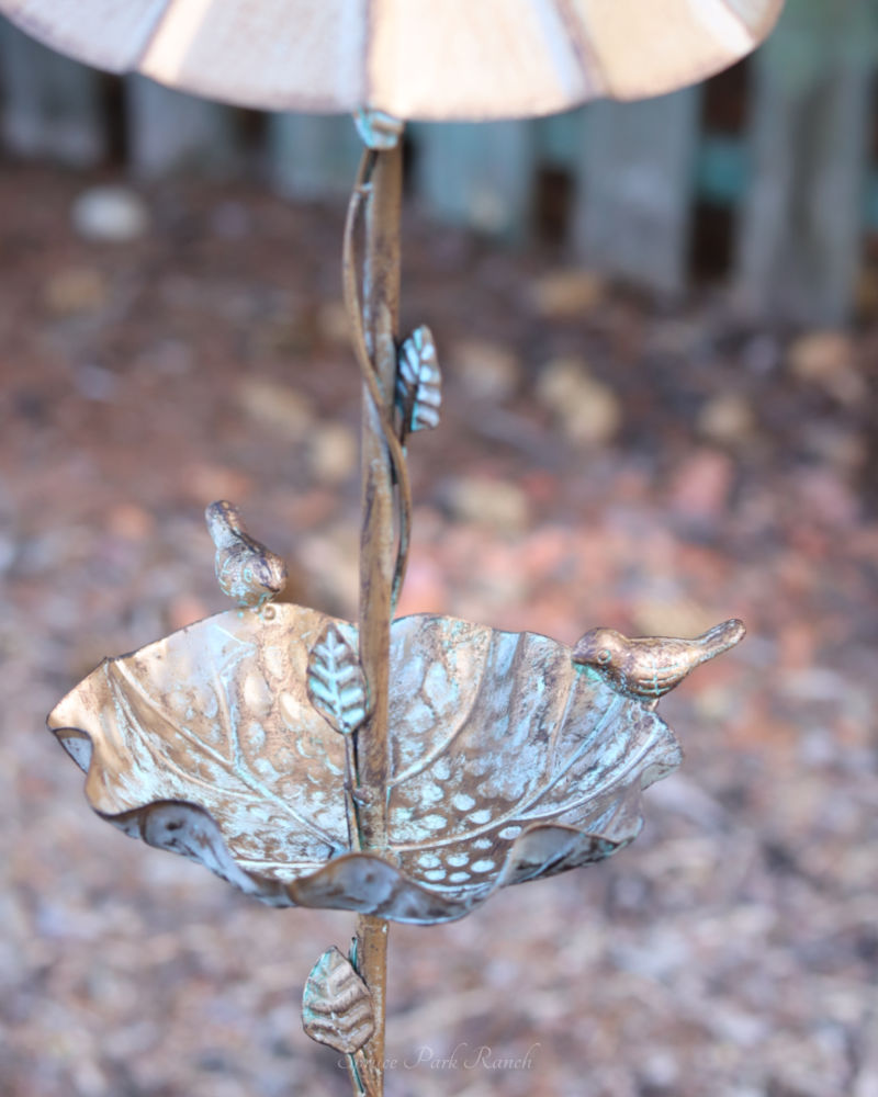 Metal Umbrella Bird Feeder Stake