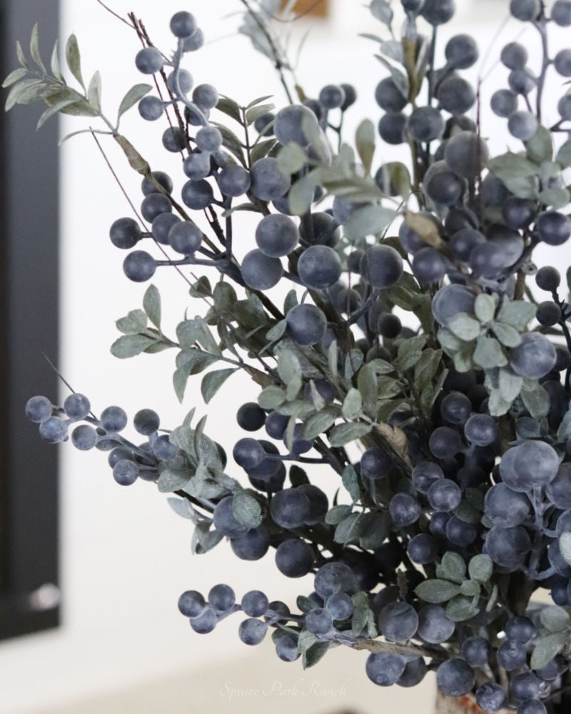 Blue Grape Berry Stem 28"