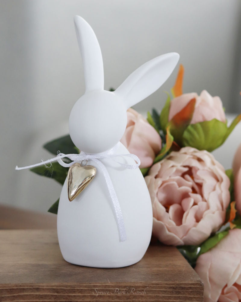 Dolomite Bunny With Heart and Bow