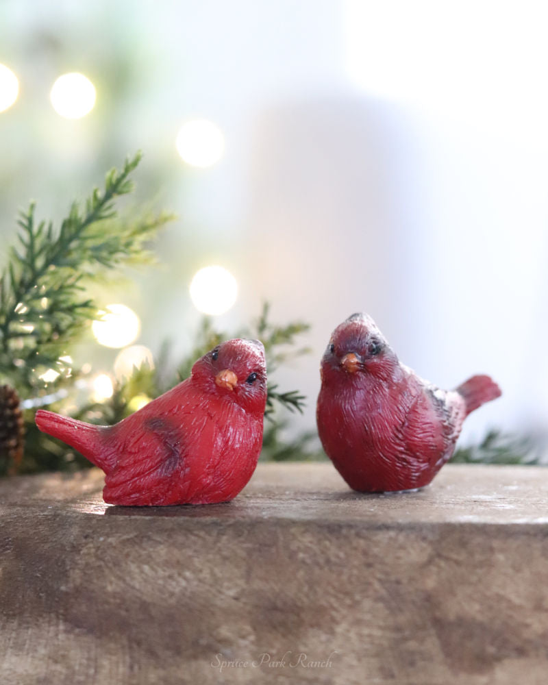 Resin Mini Cardinal