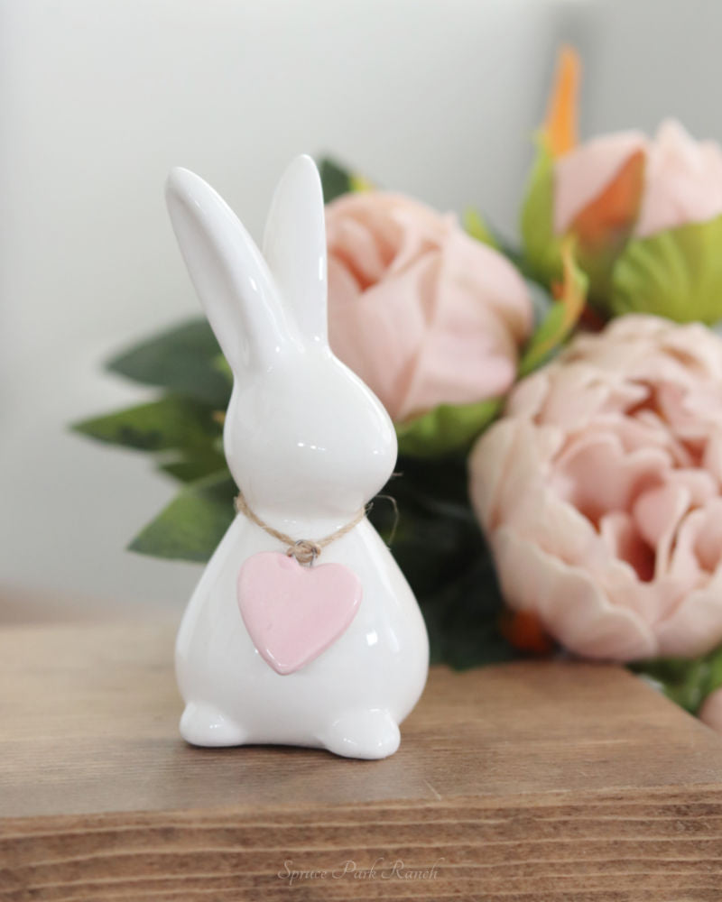 Dolomite Bunny With Heart