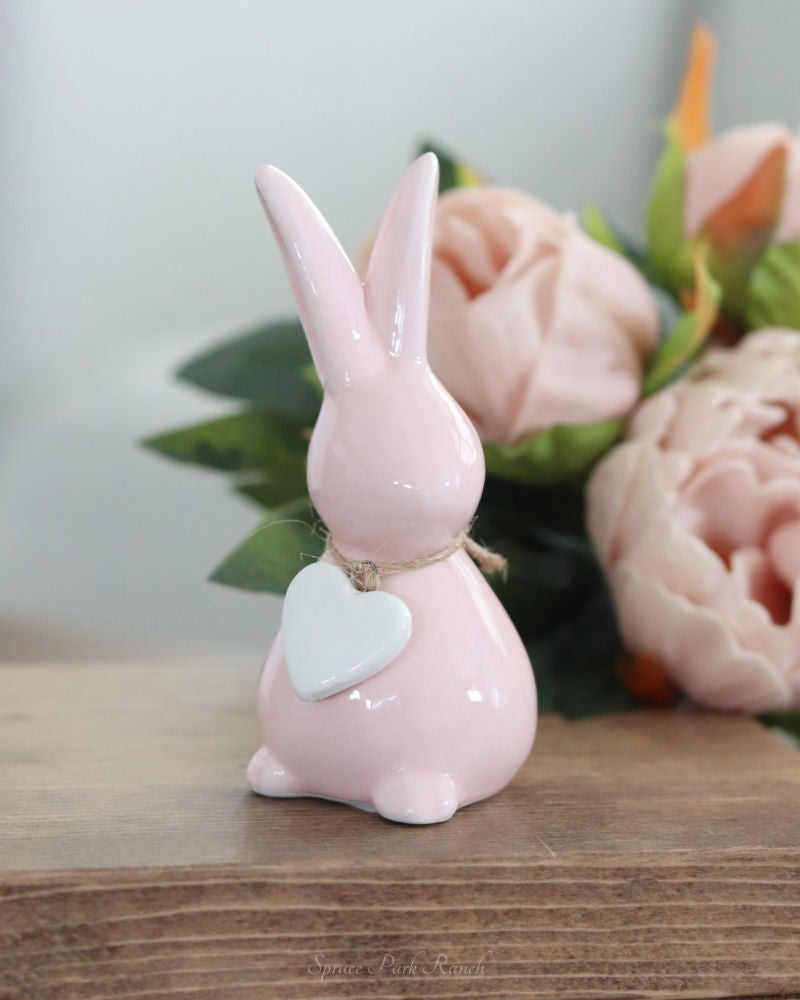 Dolomite Bunny With Heart