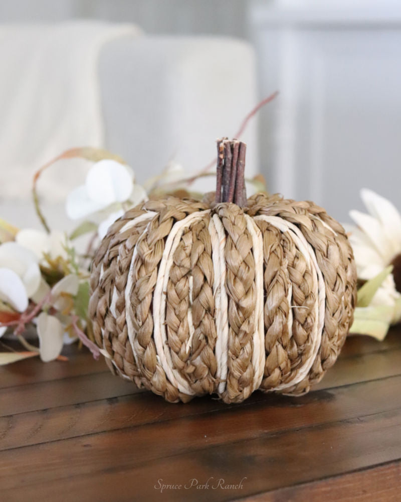Brown Braided Corn Husk Pumpkin