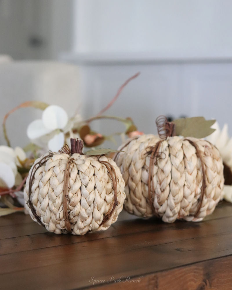 Cream Braided Cornhusk Pumpkin