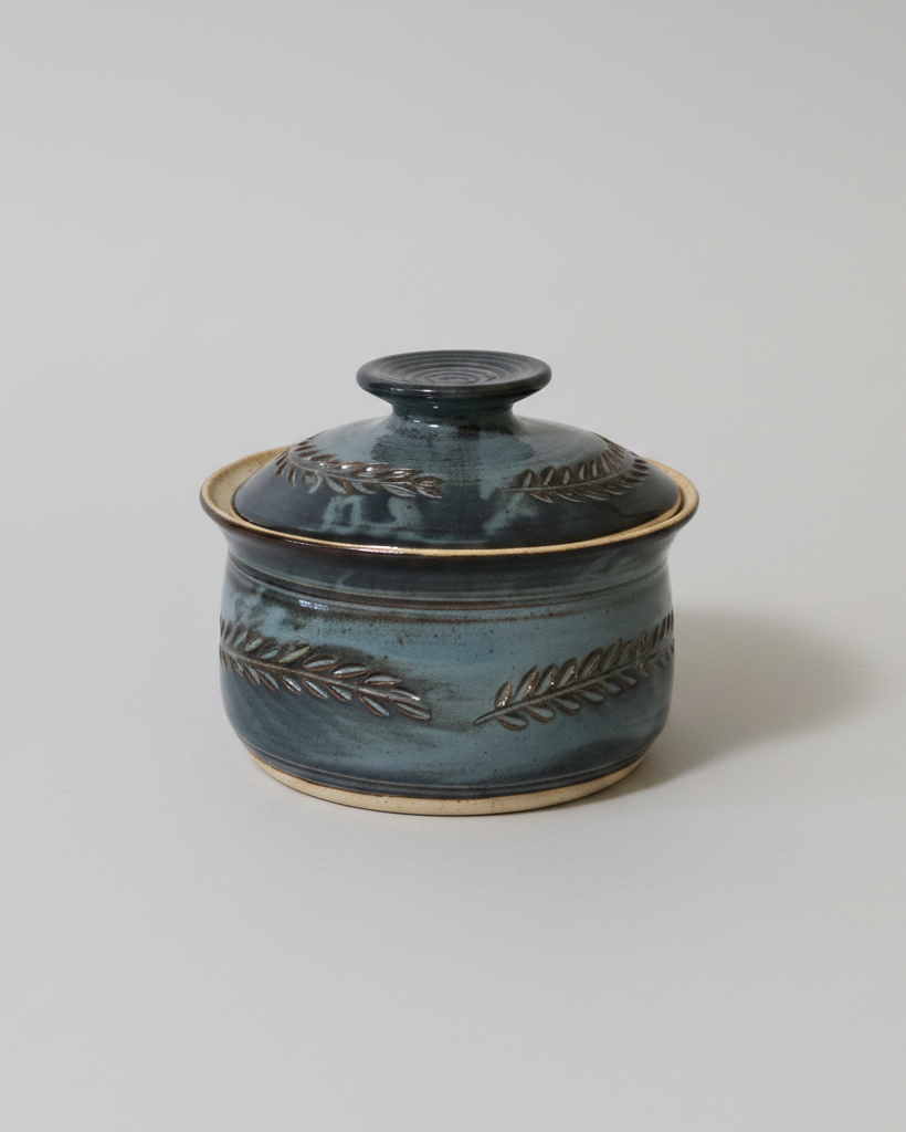 Wheat Design Crock Midnight Blue 7"Dia