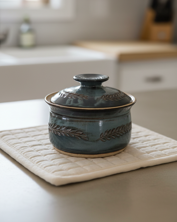 Wheat Design Crock Midnight Blue 7"Dia