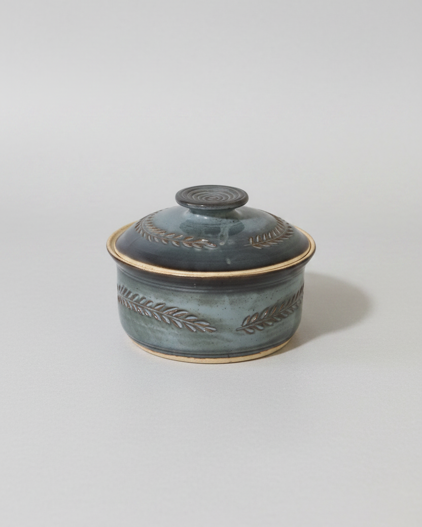 Wheat Design Crock Midnight Blue 8"Dia