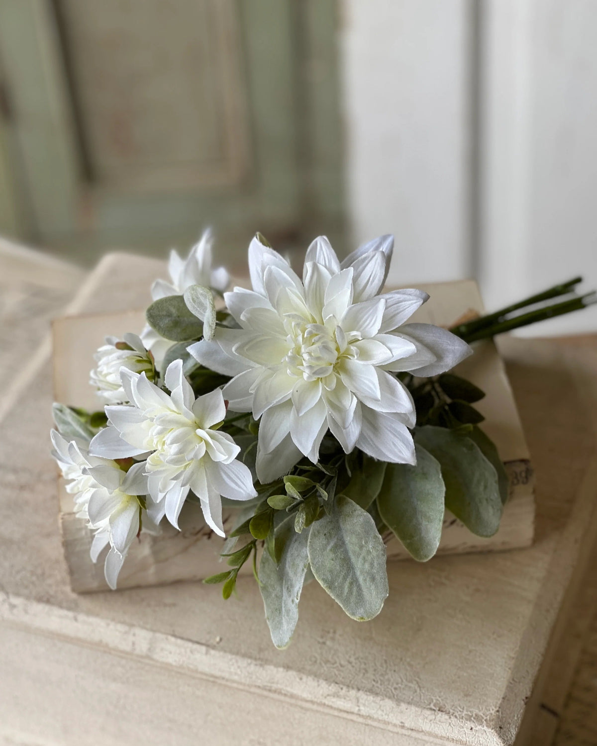 Arabesque Blooms Collection