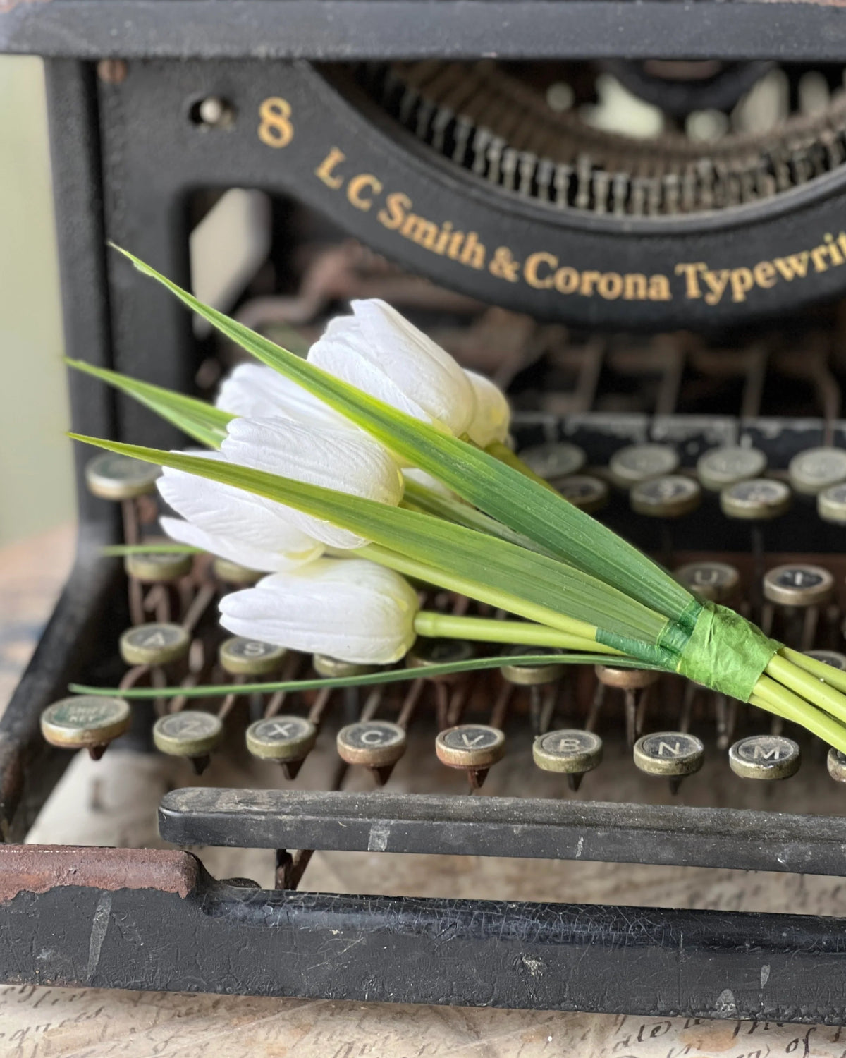 Teeny Tiny Tulips Bundle Creamy White 7"L