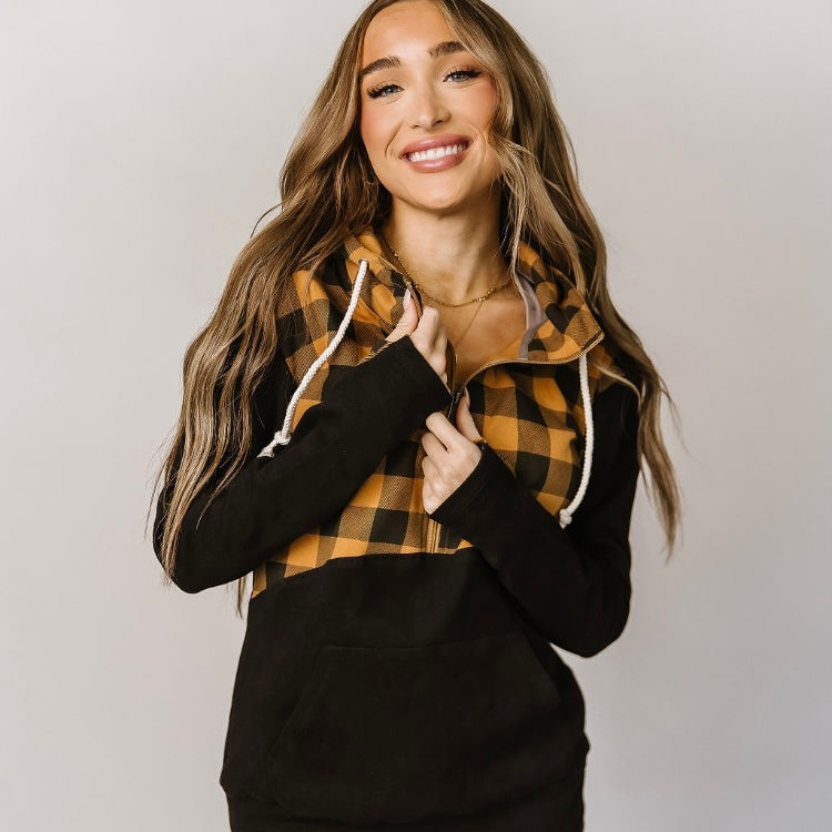 Halfzip Sweatshirt Adventure Awaits