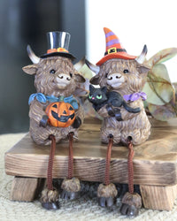 Halloween Highland Cow Shelf Sitter