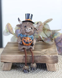 Halloween Highland Cow Shelf Sitter
