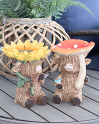 Highland Cow Birdfeeder