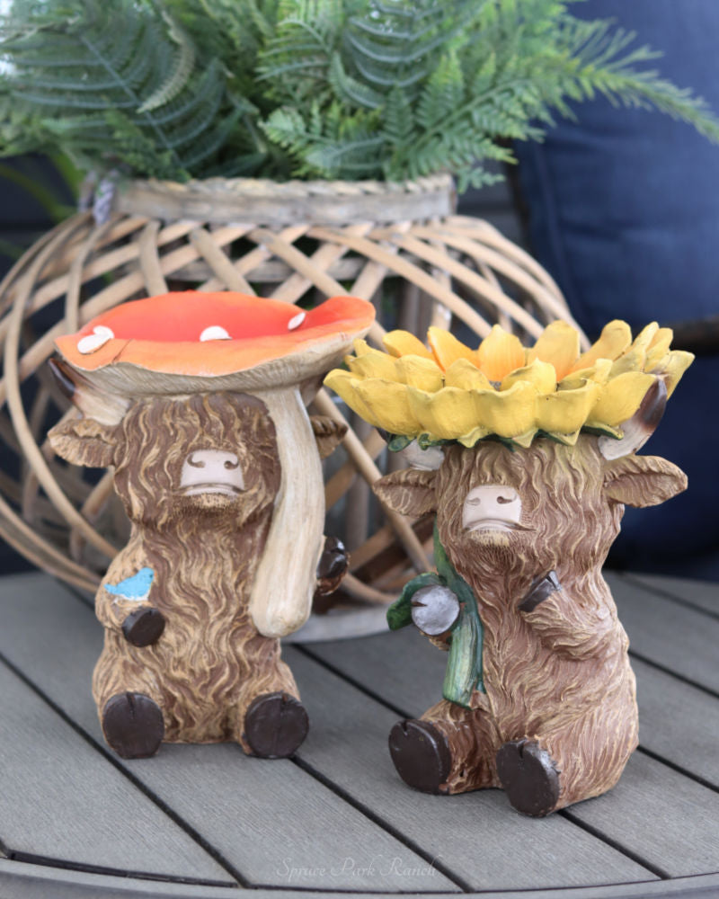 Highland Cow Birdfeeder