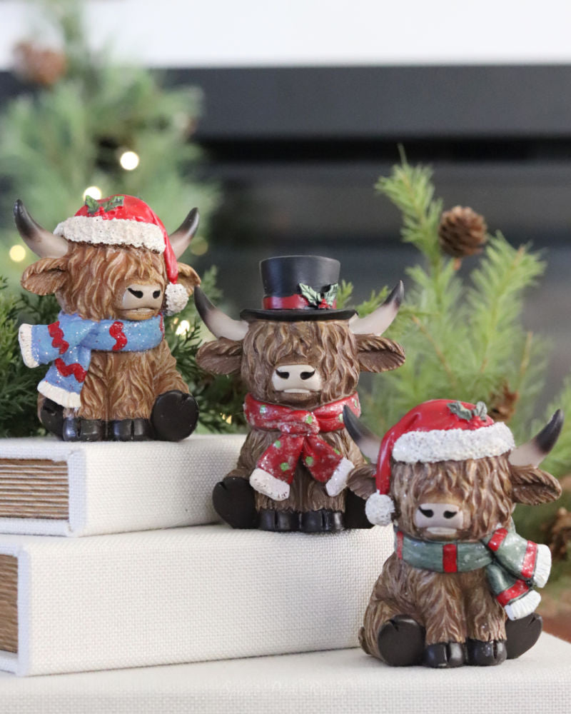 Holiday Highland Cow in Scarf