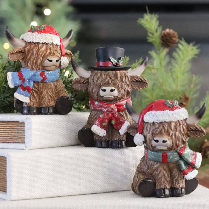 Holiday Highland Cow in Scarf