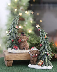 Holiday Highland Cow With Christmas Tree