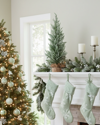 Relaxed Leaf Winter Tree