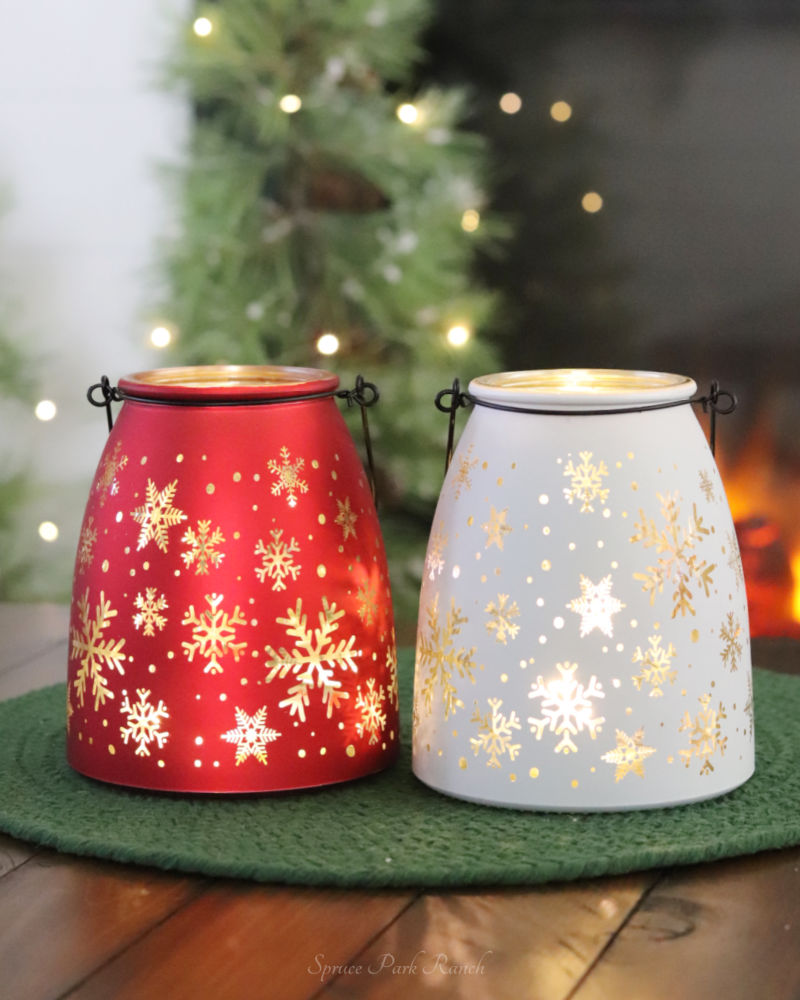 Lighted Glass Snowflake Design Lantern