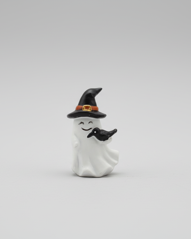 Mini Resin Ghost With Witch Hat