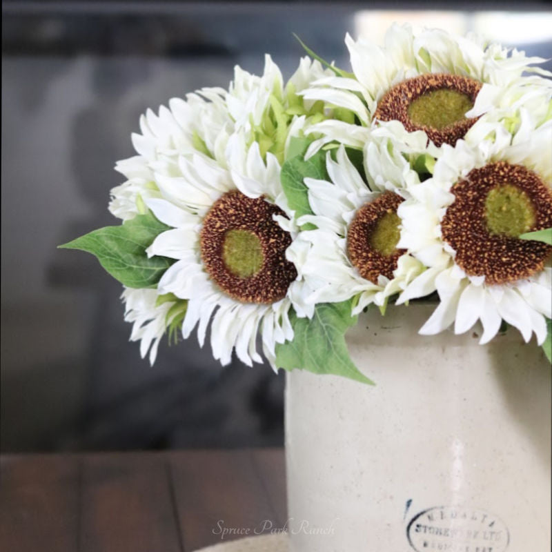 Sunflower Bundle White 14"