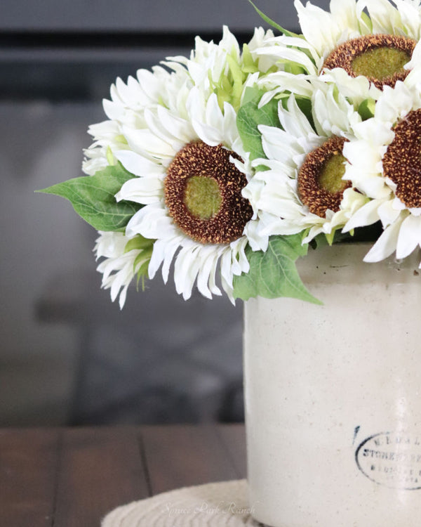 Sunflower Bundle White 14"