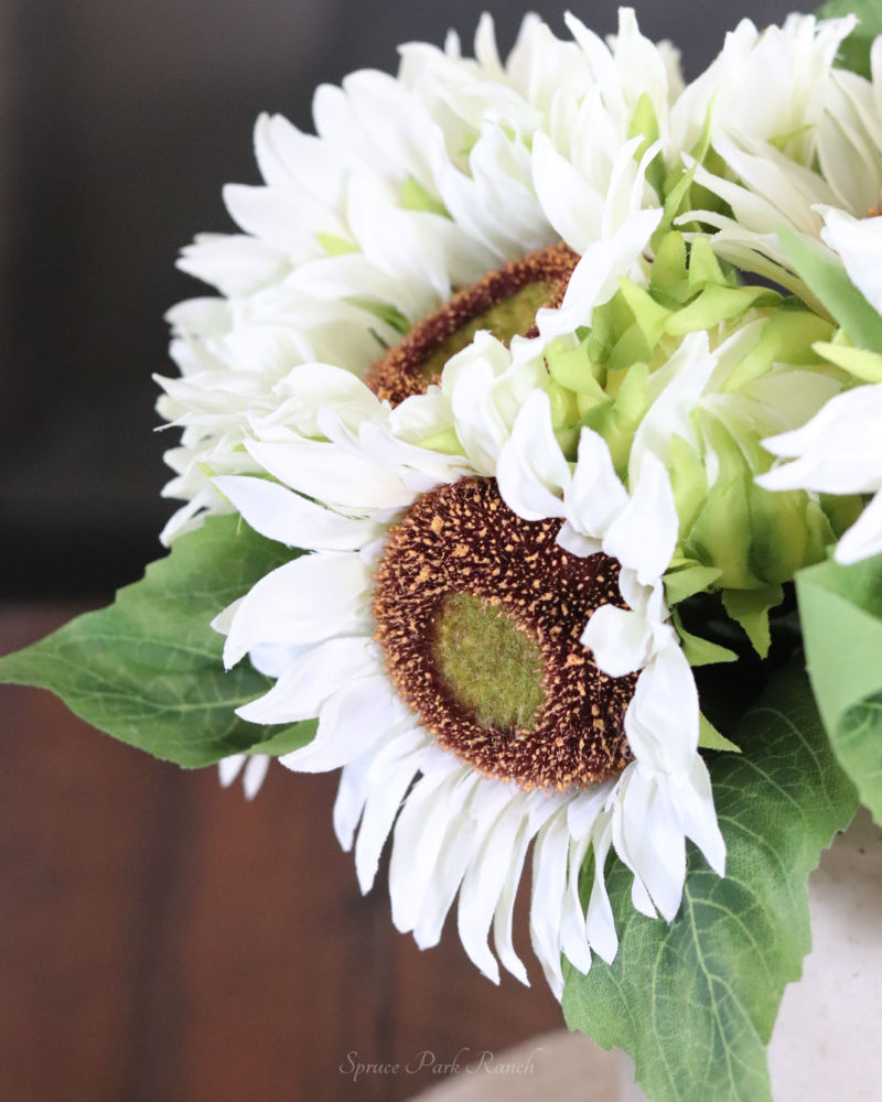 Sunflower Bundle White 14"