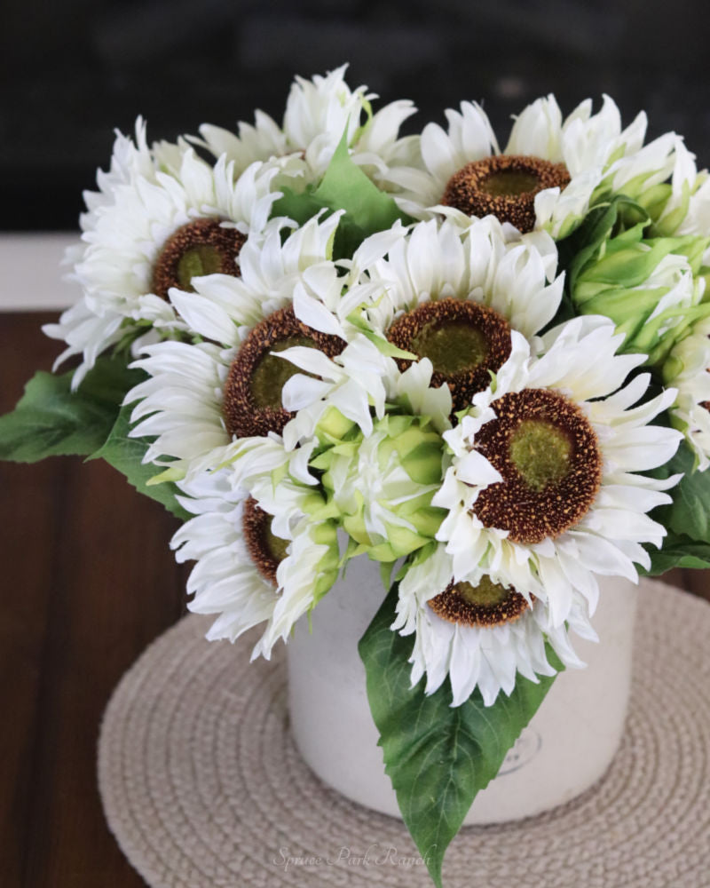 Sunflower Bundle White 14"