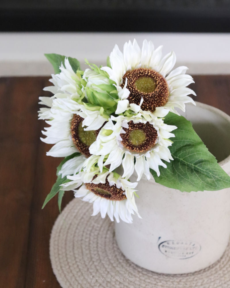 Sunflower Bundle White 14"
