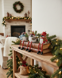 Bundled Up Christmas Bird Shelf Sitter