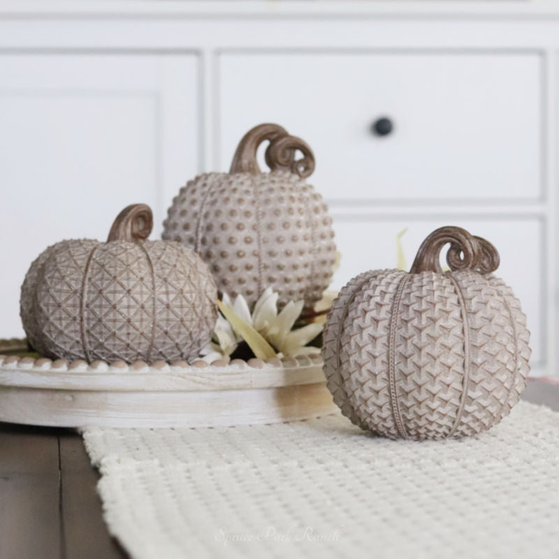 Antique Textured Neutral Resin Pumpkin