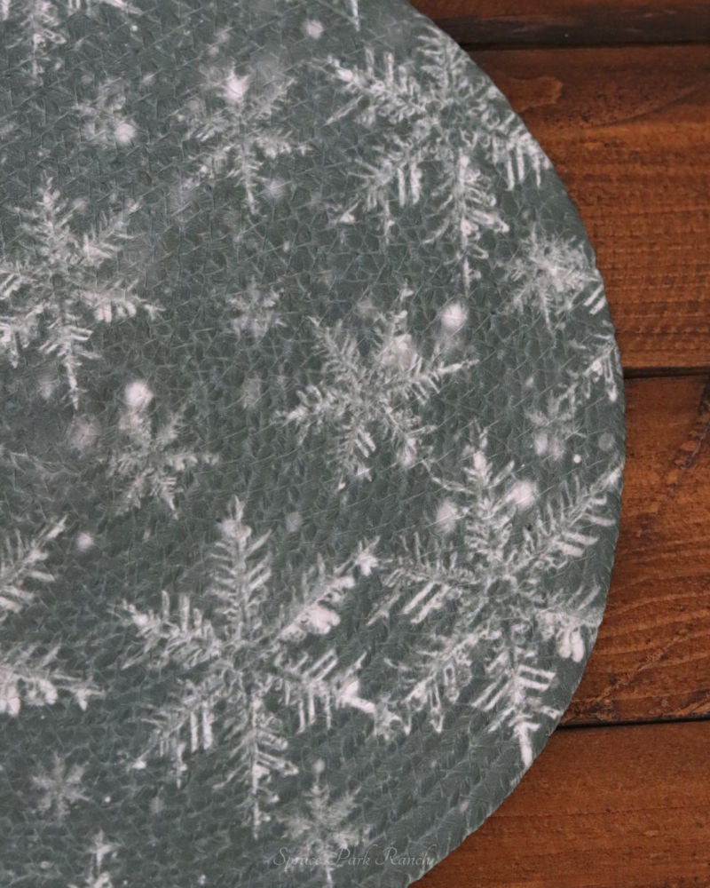 Whispering Winter Oval Table Runner 24"L