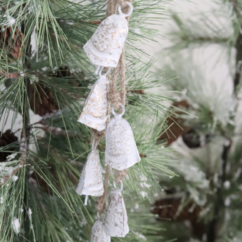 Balsam Bell and Jute Rope Cluster White