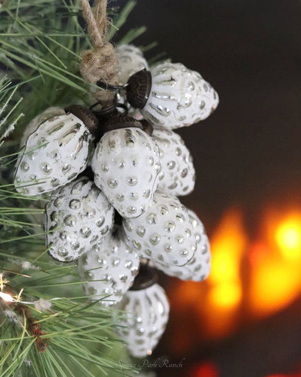 Vintage White Berry Cluster