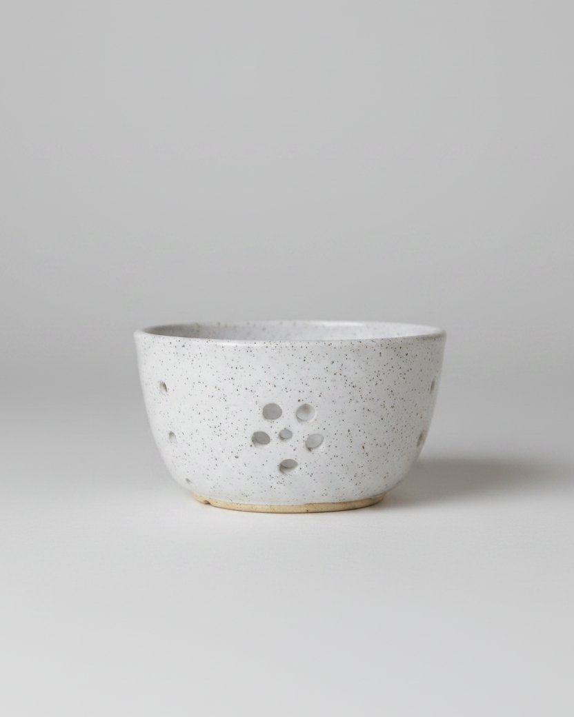 Wheat Design Berry Bowl Speckled White