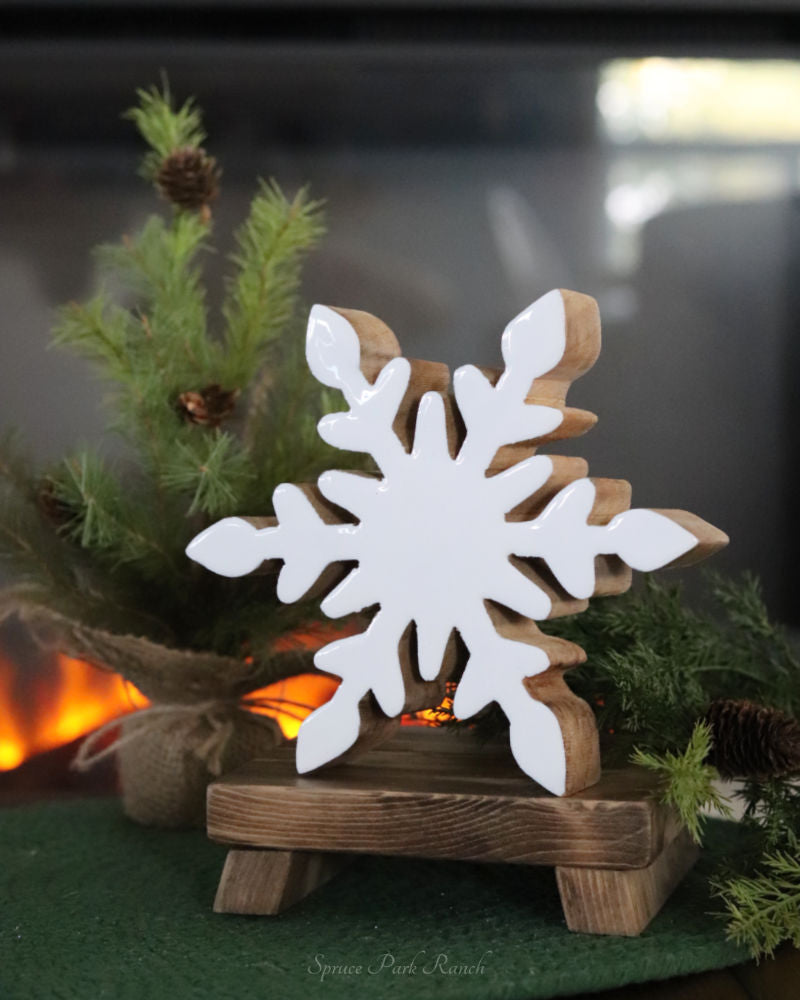 White Enamel Mango Wood Snowflake