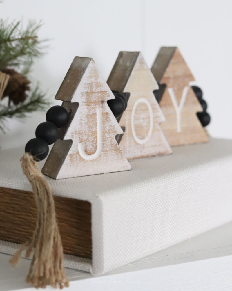 Joy Tree Black Beaded Garland