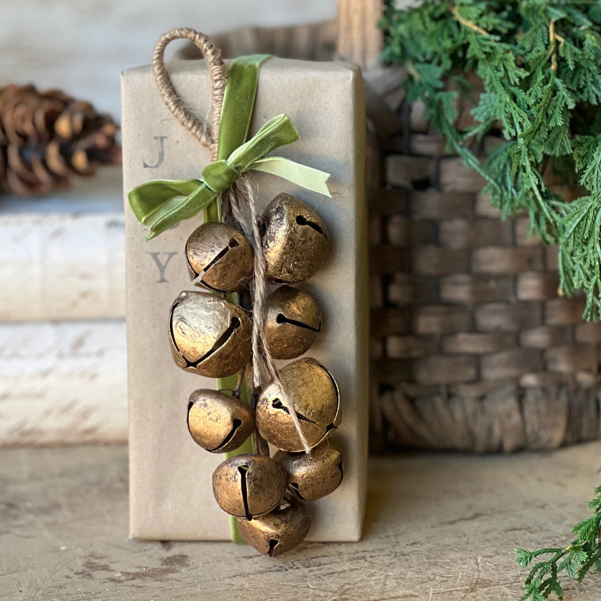 Gold Song Bell Drop 8"