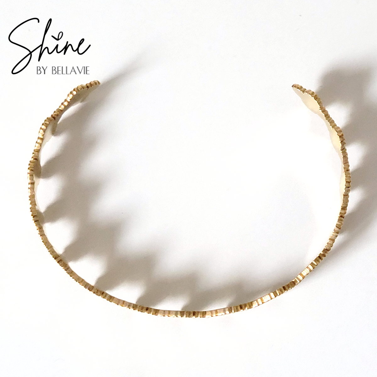 BELLAVIE Signature Quatrefoil Cuff Bracelet
