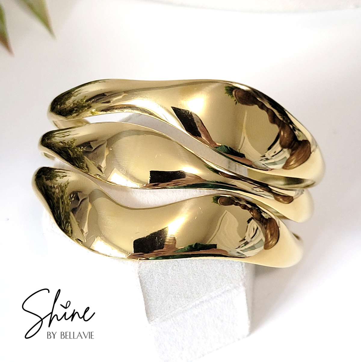 Cosenza Wave Cuff Bracelet